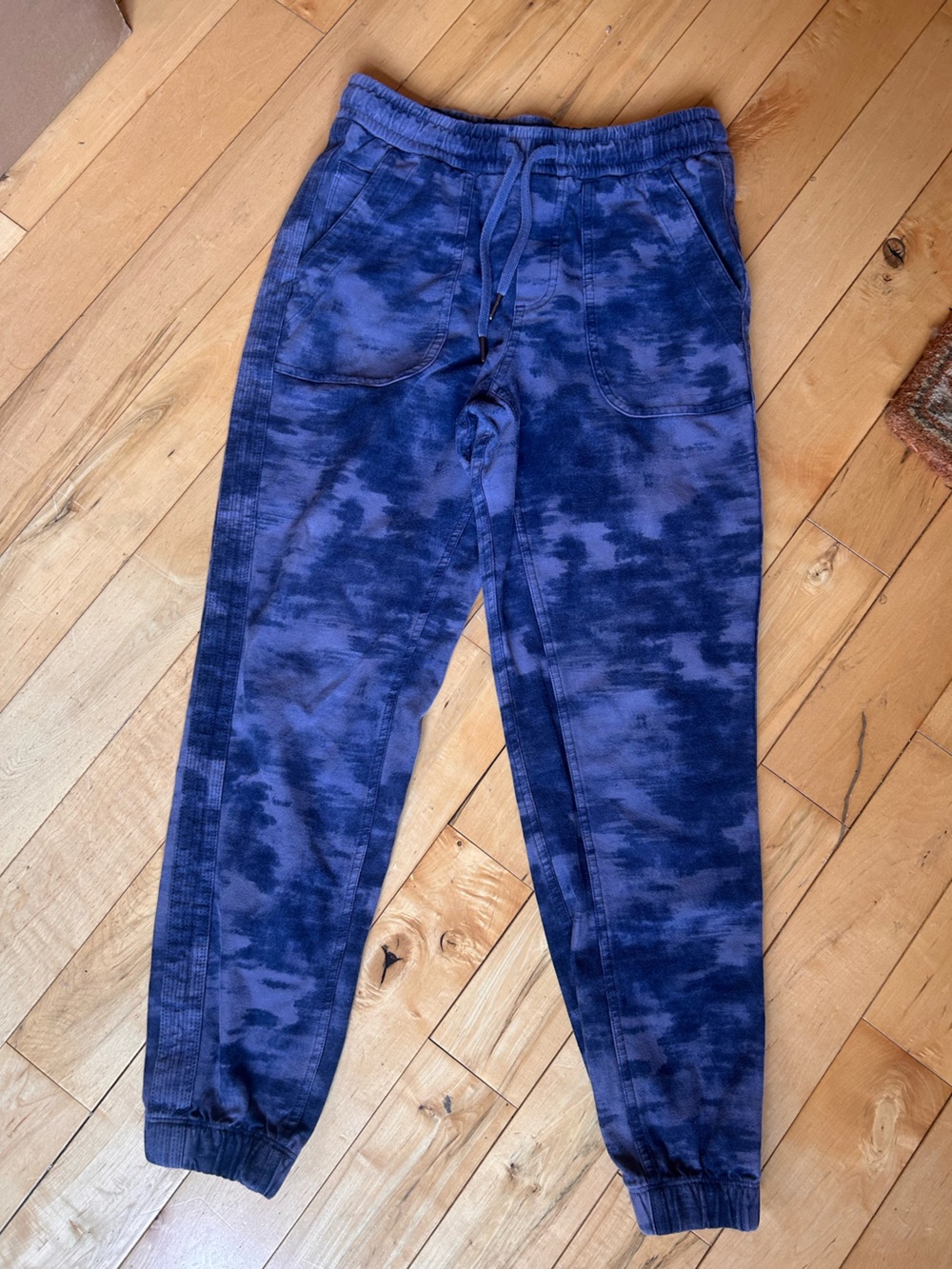 Athleta Printed Farallon Jogger Pants Blue Camo Organic Cotton Stretch Small S